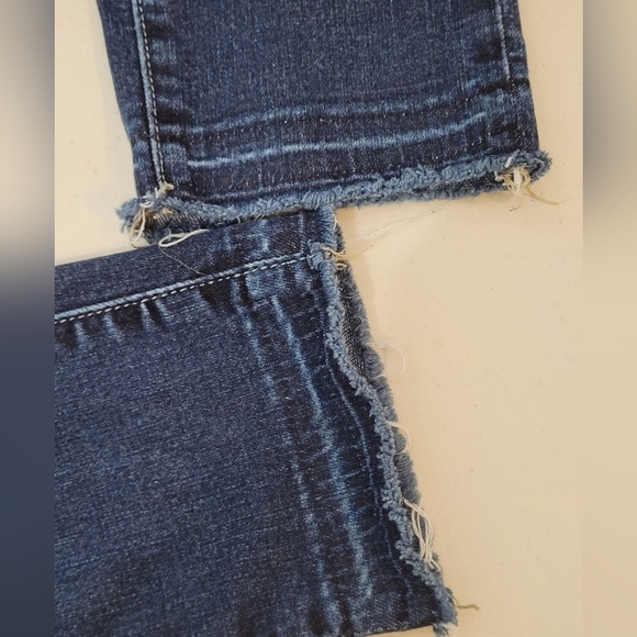 Articles of Society Low Rise Whiskered Denim Raw Hem Skinny Jeans - Size 25 - Picture 8 of 9